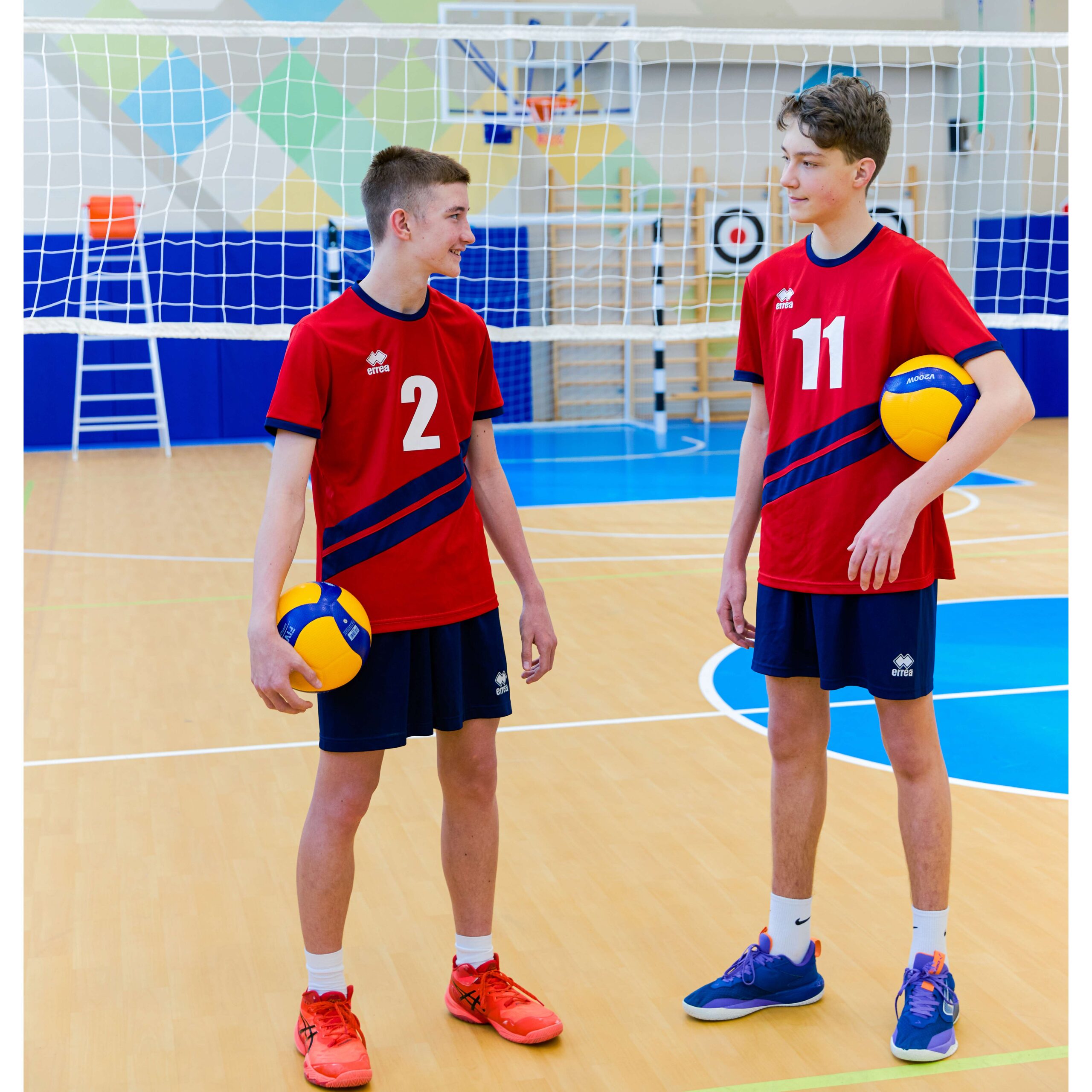 Сетка волейбол Д=3,0 мм яч. 100*100 белый Разм. 1,0*9,5 м обш. с 4-ех сторон, верх/низ лента 5 см ПА — изображение 3